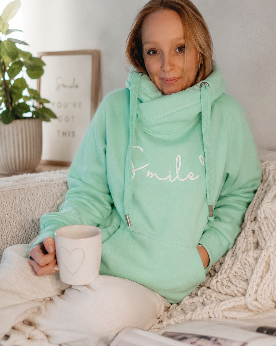 Smile Crossneck Hoodie